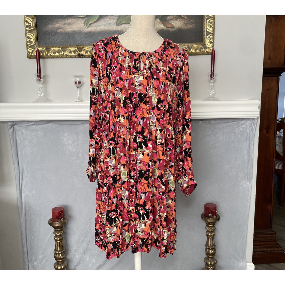 sahalie Multi-Color Floral Long-Sleeve Shift Dress
